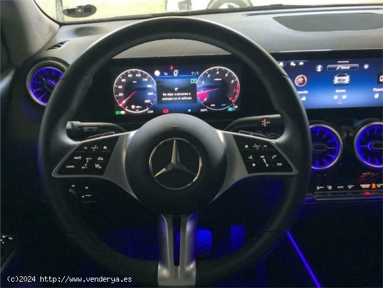 Mercedes GLA 200 - 