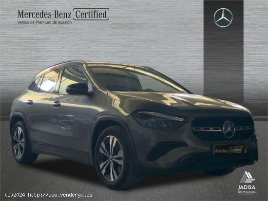 Mercedes GLA 200 - 