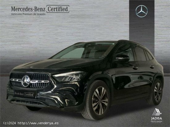 Mercedes GLA 200 - 