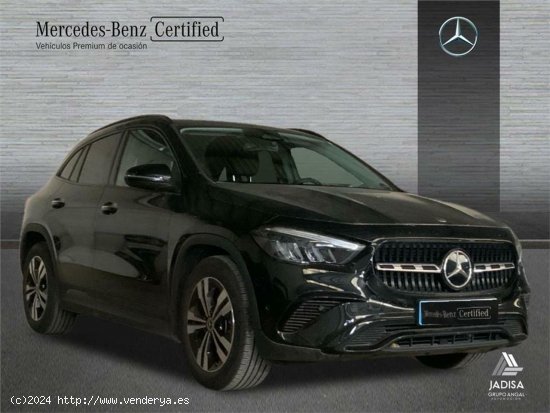 Mercedes GLA 200 - 