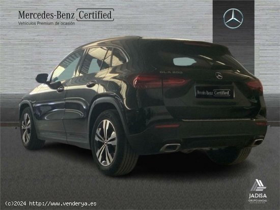 Mercedes GLA 200 - 