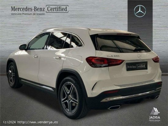 Mercedes GLA 200 - 