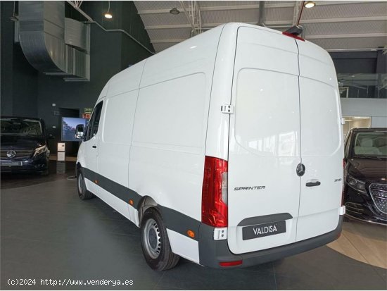 Mercedes Sprinter 311 CDI MEDIO PRO - 