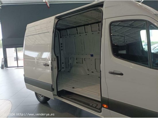 Mercedes Sprinter 311 CDI MEDIO PRO - 