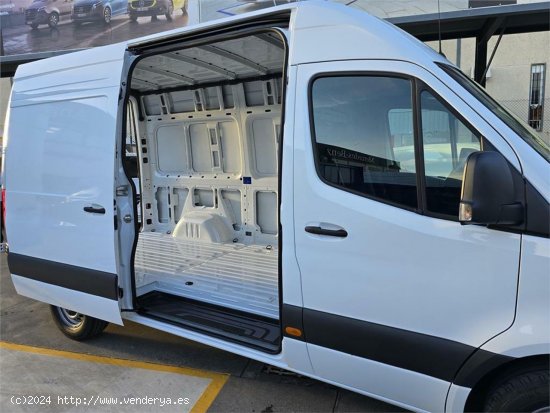 Mercedes Sprinter 315 CDI MEDIO PRO - 