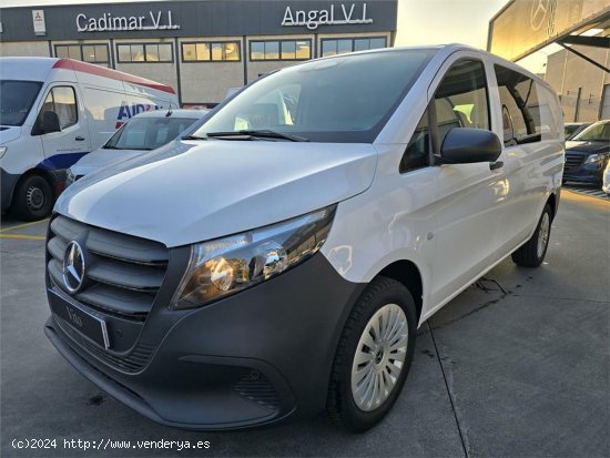  Mercedes Vito 110CDI 75kW Mixto Pro Larga - Jerez de la Frontera 