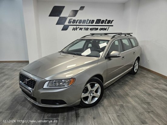  Volvo V70 Momentum -  