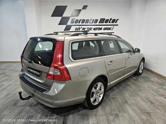 Volvo V70 Momentum - 