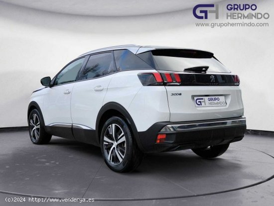 Peugeot 3008 1.2 PURE TECH 130 CV ALLURE - Ponteareas