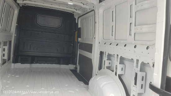 Volkswagen Crafter 35 FG BATALLA MEDIA L3 H2 2.0 TDI 140 CV - Ponteareas