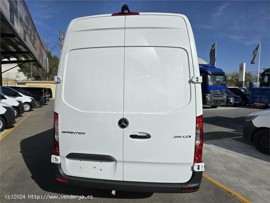 Mercedes Sprinter 315 CDI LARGO L PRO - 