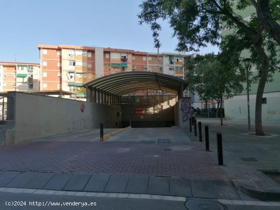 Plaza de aparcamiento en venta  en Cornellà de Llobregat - Barcelona