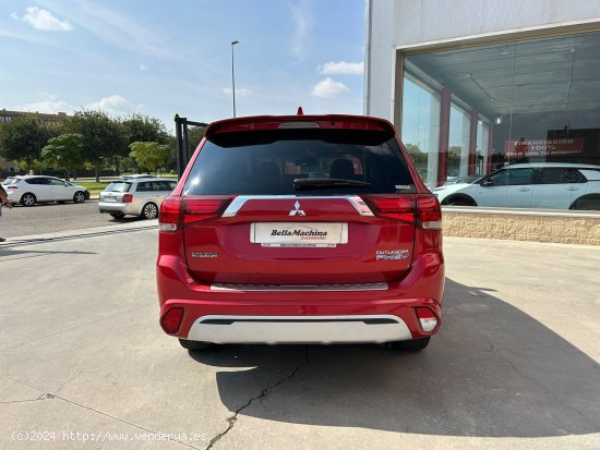 Mitsubishi Outlander 2.4 PHEV Kaiteki Auto 4WD - Parla