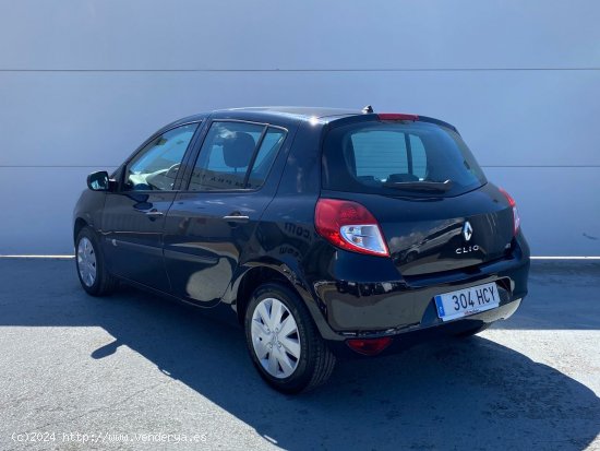 Renault Clio Authentique - Zaragoza