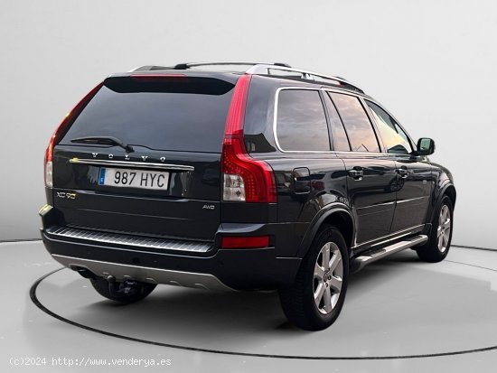 Volvo XC-90 D5 Momentum Geartronic - Barcelona