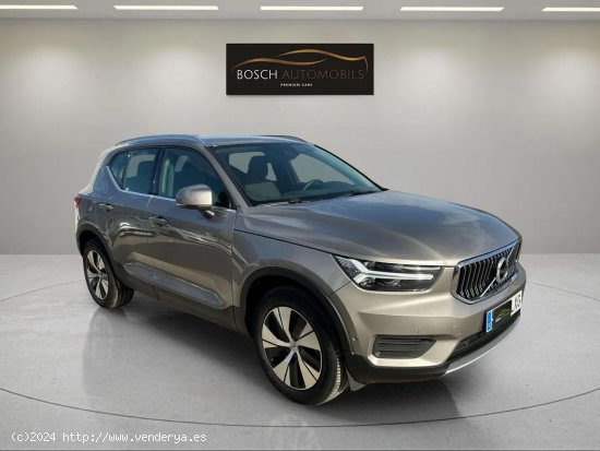 Volvo XC40 Recharge PHEV T4 Core 211cv - Vilassar de Dalt