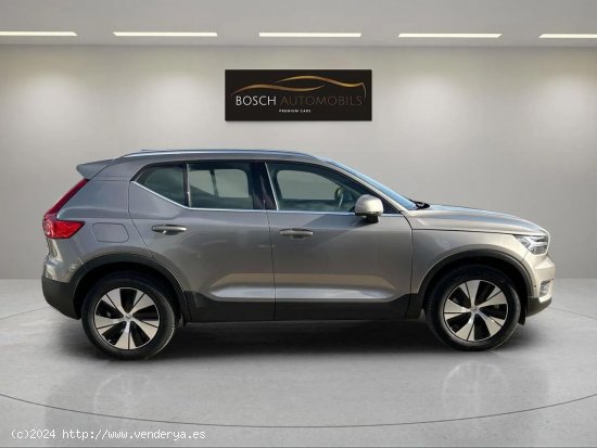 Volvo XC40 Recharge PHEV T4 Core 211cv - Vilassar de Dalt