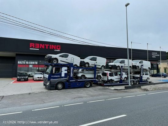 Iveco Daily 35C16 CARROZADO PAQUETERO CON PLATAFORMA ELEVADORA  2.3TD 156CV - Lugo