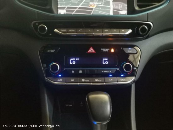 Hyundai IONIQ 1.6 GDI HEV Klass DCT - 