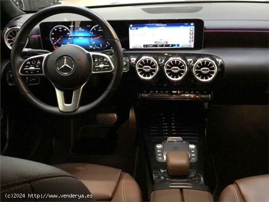 Mercedes CLA 180 - 