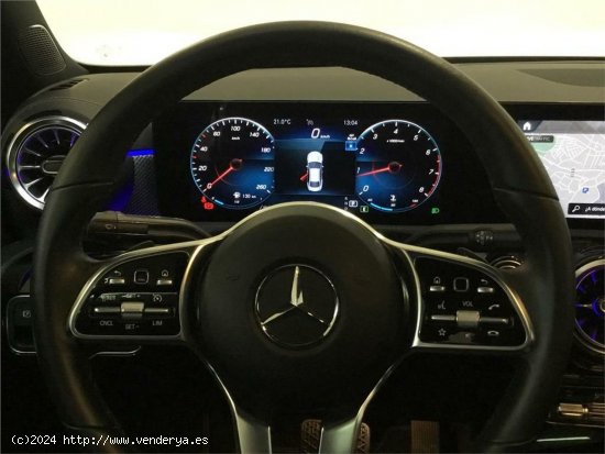 Mercedes CLA 200 - 