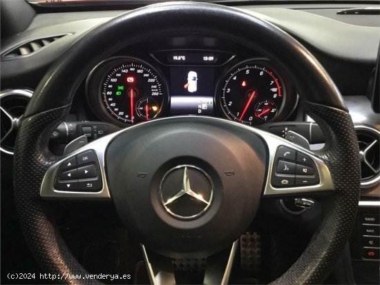 Mercedes GLA 180 - 