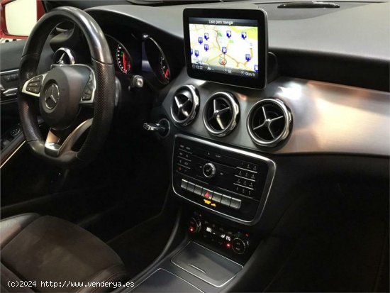 Mercedes GLA 180 - 