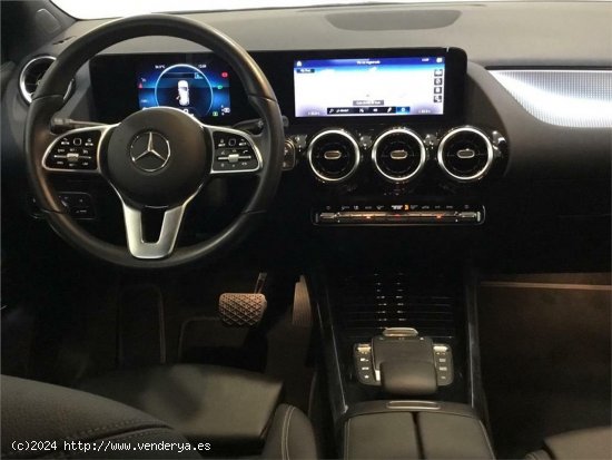 Mercedes GLA 180 - 