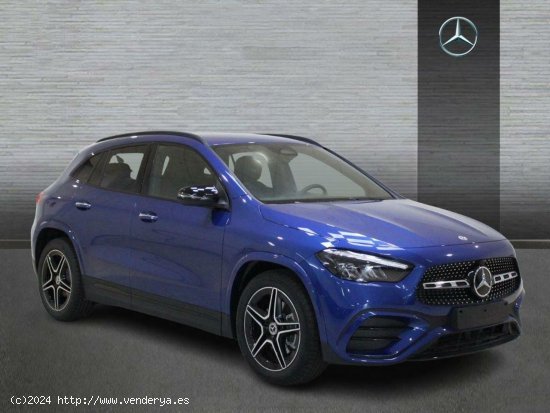 Mercedes GLA 200 - 