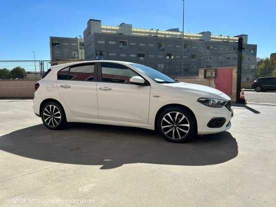 Fiat Tipo 5P 1.6 MUltijet 88kW (120CV) Lounge - Parla