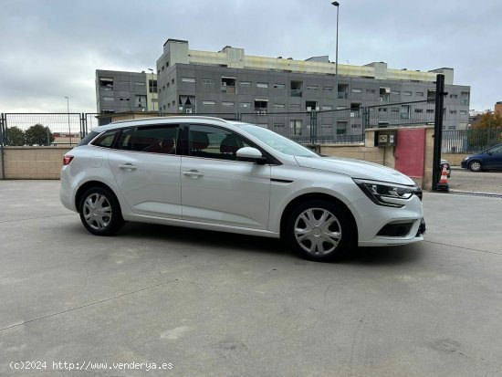 Renault Megane S.T. Business Blue dCi 85kW (115CV) - Parla