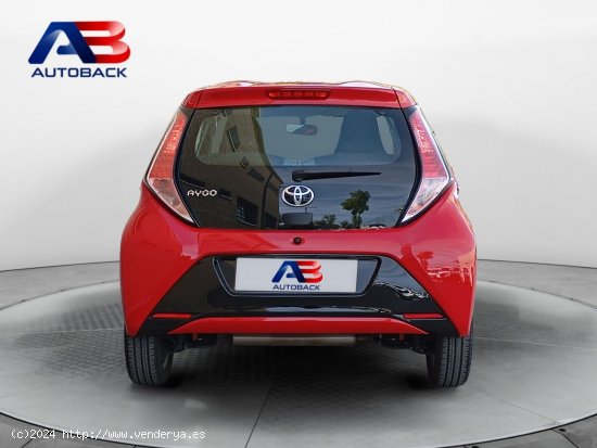 Toyota Aygo 1.0 70 x-play - Navalcarnero