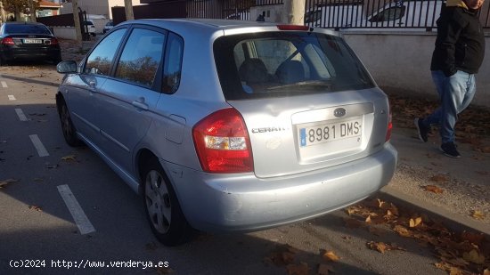 Kia Cerato 1.5 CRDi LX - Navalcarnero