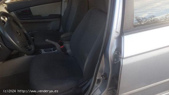 Kia Cerato 1.5 CRDi LX - Navalcarnero