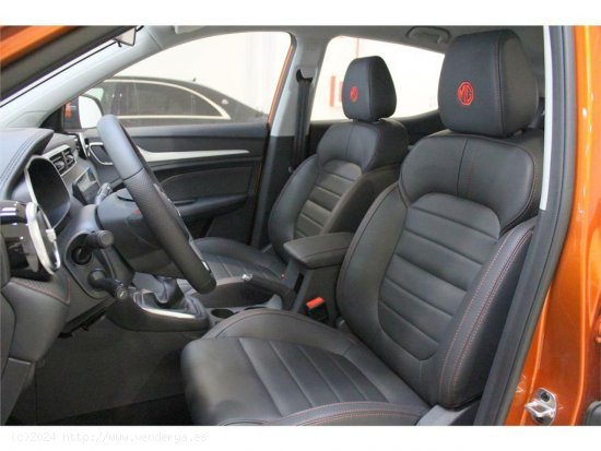 MG ZS 1.5 Luxury - 