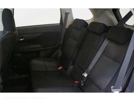 Mitsubishi Outlander 200 MPI Motion CVT 2WD 5 Plazas - 