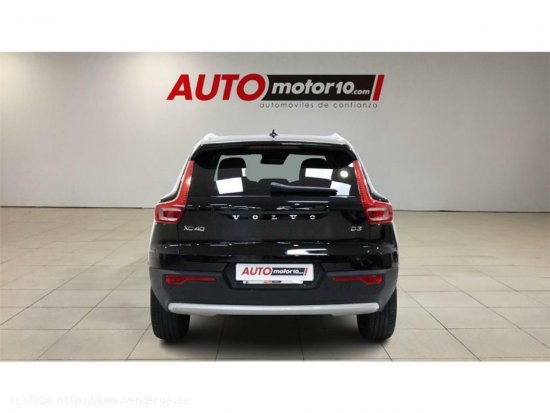 Volvo XC40 2.0 D3 AWD Momentum Auto - 