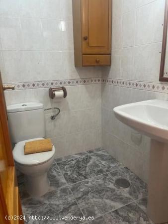 APARTAMENTO CON PLAZA DE GARAJE Y PISCINA - ALICANTE