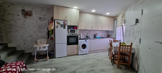  Venta de casa en Rueda de Jalón - ZARAGOZA 