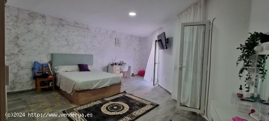 Venta de casa en Rueda de Jalón - ZARAGOZA