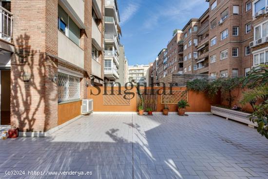  A escasos metros del Turó Parc con gran terraza - BARCELONA 