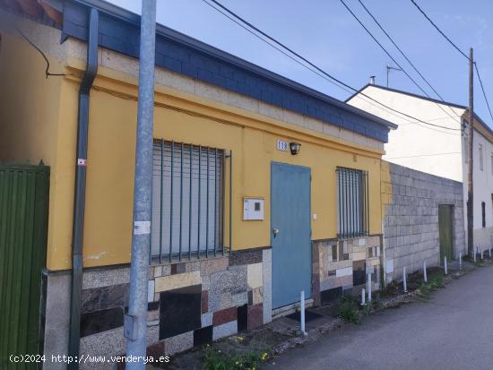  OPORTUNIDAD CASA CO TERENO EN FLORES DEL SIL - LEON 