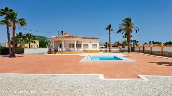 ESTUPENDO CHALET EN VENTA CATRAL - ALICANTE