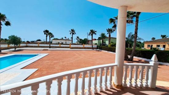 ESTUPENDO CHALET EN VENTA CATRAL - ALICANTE