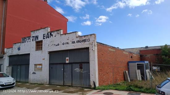 Nave Industrial en Trobajo del Camino - LEON