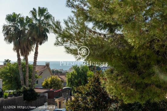 Piso con vistas despejadas en Levantina - BARCELONA