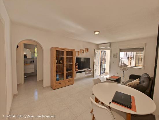 Se vende bungalow en planta baja esquina en Torrevieja - ALICANTE