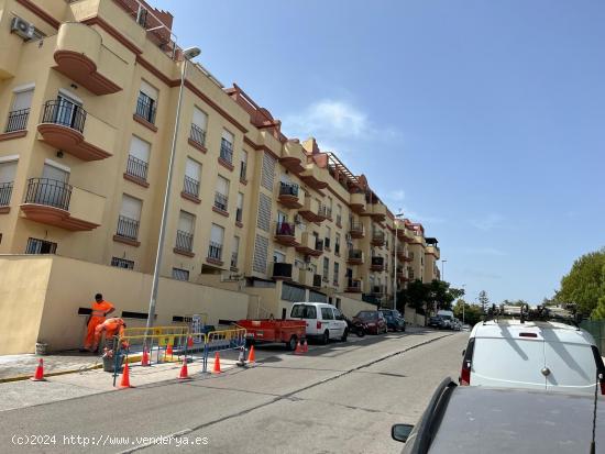 EN VENTA: 17 PLAZAS DE GARAJE EN EL EDIFICIO OMEGA II - CADIZ