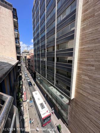 VIVIENDA MARAVILLOSA EN LA RAMBLA DE ALICANTE DISPONIBLE ENERO 2025 - ALICANTE