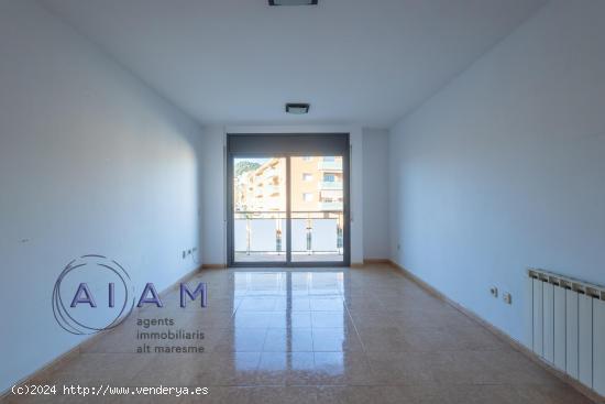 Duplex en Pineda de Mar con parking incluido - BARCELONA